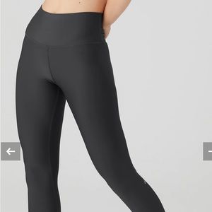 Alo Yoga High-Waist Airlift Legging in Athracite sz small